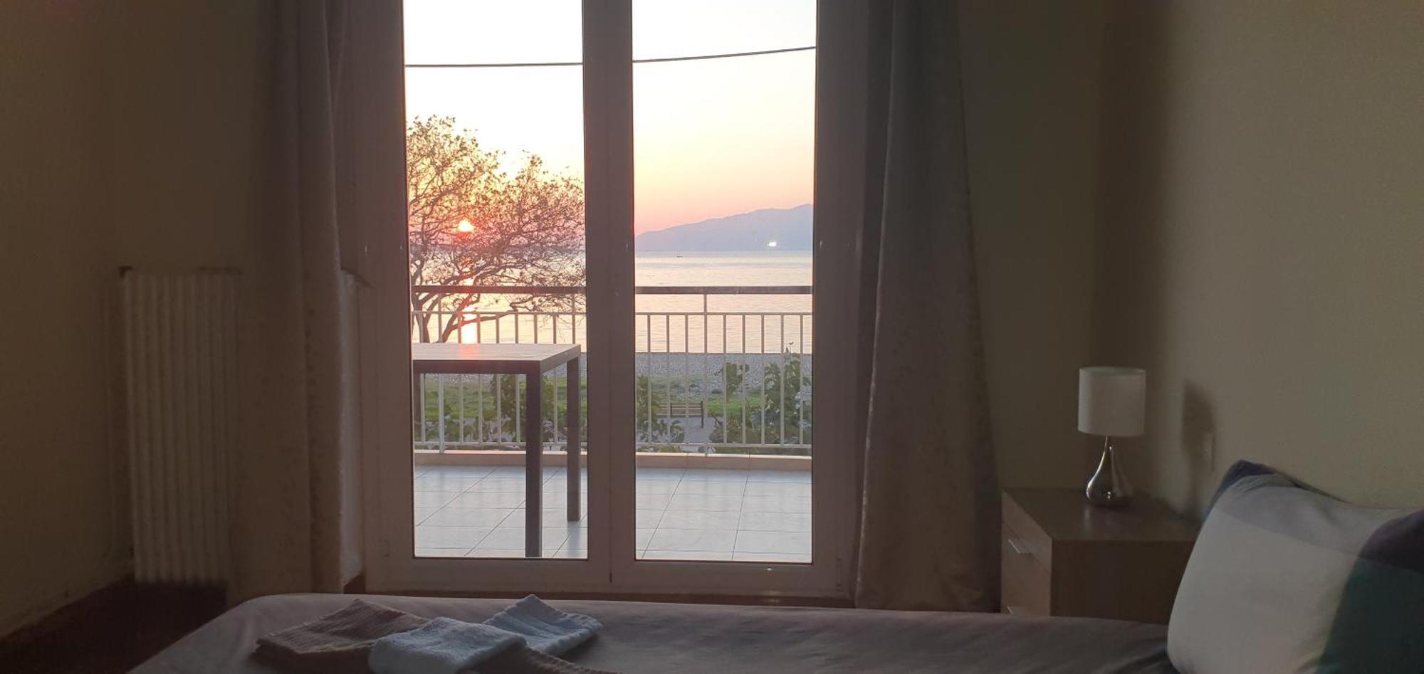 Nafpaktos Beach House Sea View Apartment First Floor Exterior foto